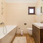 Roma Villa *